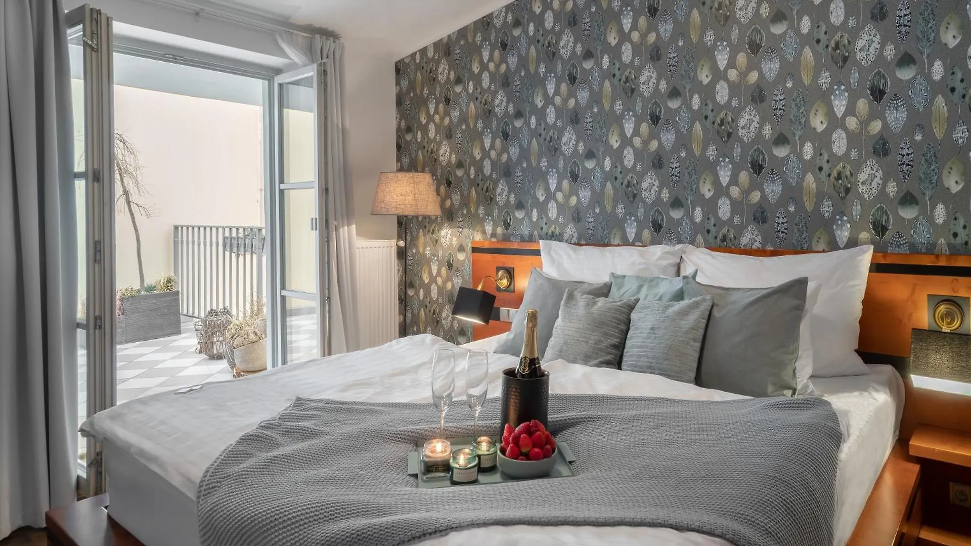 4 Elements Apartments Prague 0*,