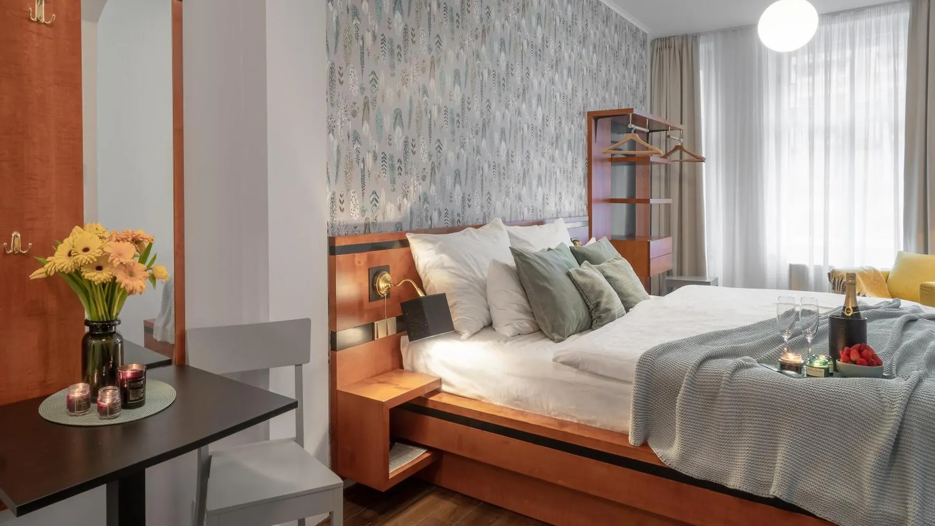 4 Elements Apartments Прага